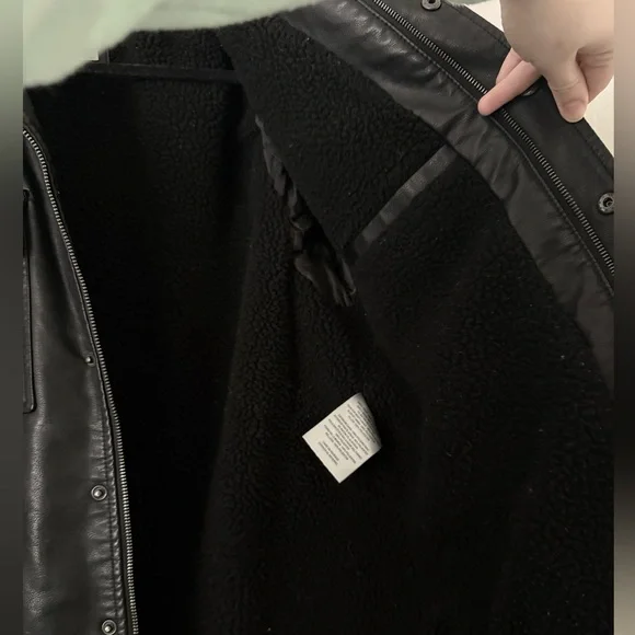 Levis Faux Black Leather Sherpa Lined Trucker Jacket Men’s Small -Levi Red Label - Picture 11 of 16